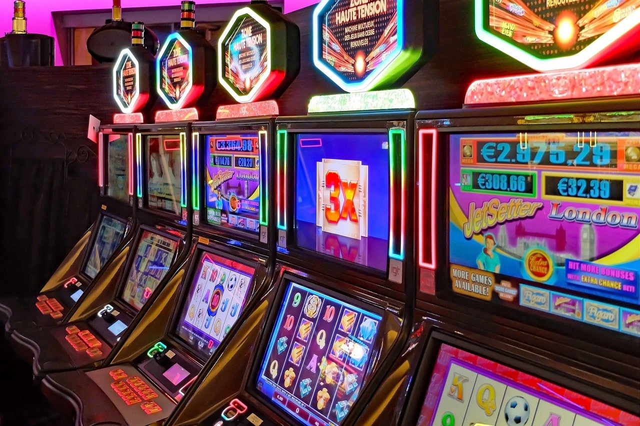 fr88 Live Casino
